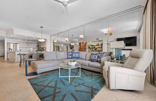 Clipper Cove Condo | Inn at Crystal Beach 405 Luxury Beachfront Condo