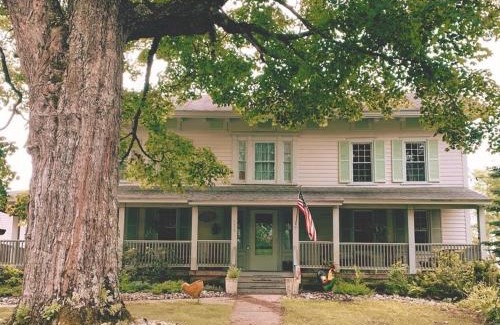 Mayfield Bed & Breakfast | Inn on Great Sacandaga Lake