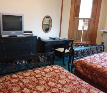 Oregon District Bed & Breakfast | Inn Port D'Vino