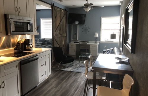Tampa Heights Apartment | Inn The Heights - Apt. 9