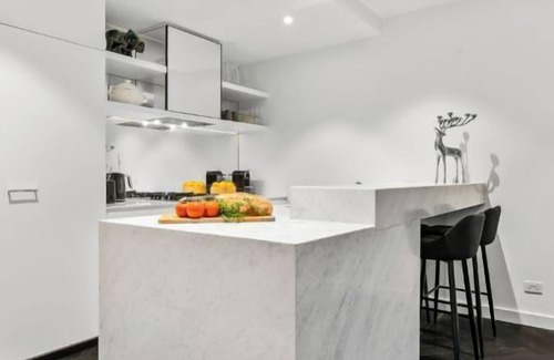 South Melbourne Apartment | Inner City 4 Level Luxury Townhouse+Lift. 3BR 3BTH