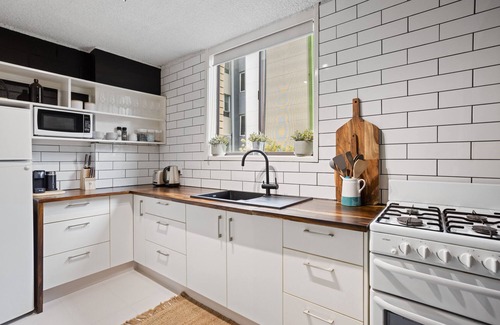 St. Lucia Apartment | Inner City Apartment Living in Quiet Location