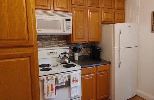 North Central Edmonton House | Inner City Bungalow Edmonton. Close to major sports facilities & hospitals