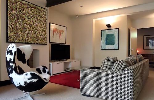 Hobart Central Business District House | Inner City Executive Living