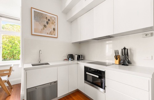 Lewisham Apartment | Inner-West Studio in a Perfect Location