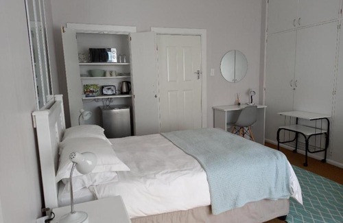 Morningside Bed & Breakfast | Innes Road Durban Accommodation Private Double Room with Private Bathroom