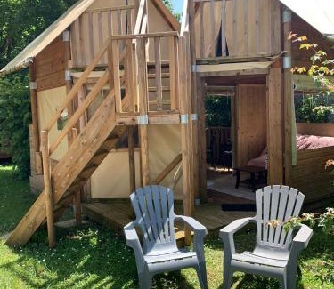 Arc-et-Senans Ski Chalet | Insolite au Camping La Saline d'Arc et Senans