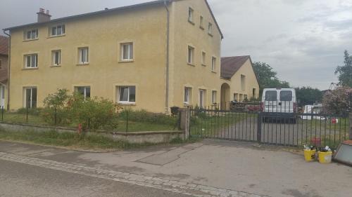 Rehaincourt Apartment | Insolite! Plusieurs Gîtes dans Ferme Equestre