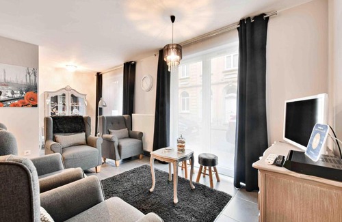 Ieper Apartment | Interbellum