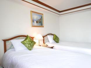 Ratchathewi Hotel | Interchange Tower Serviced Apartment - SHA Extra Plus