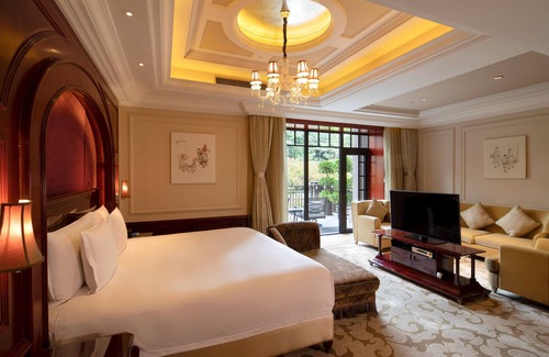 Huaihai Road Commercial Area Hotel | InterContinental Shanghai Ruijin by IHG