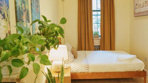 Chelsea Bed & Breakfast | Interfaith 21st Street