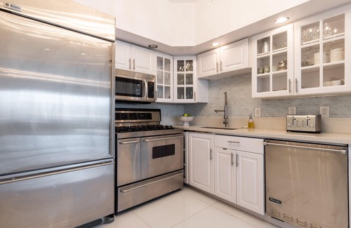 Weehawken House | Interior Designer's Abode - minutes to Manhattan