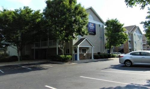 Roswell Hotel | InTown Suites Extended Stay Atlanta GA - Roswell Alpharetta
