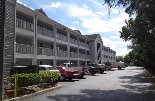 Highpoint Hotel | InTown Suites Extended Stay Clearwater FL