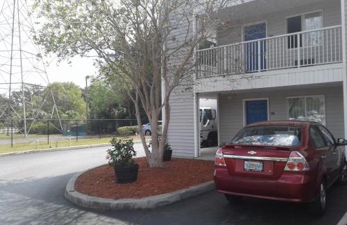 Highpoint Hotel | InTown Suites Extended Stay Clearwater FL