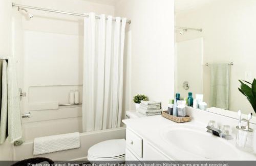 Ross Township Hotel | InTown Suites Extended Stay Pittsburgh PA
