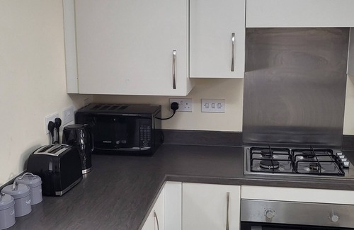 Congerstone House | Inviting 6-Bed House in Nuneaton