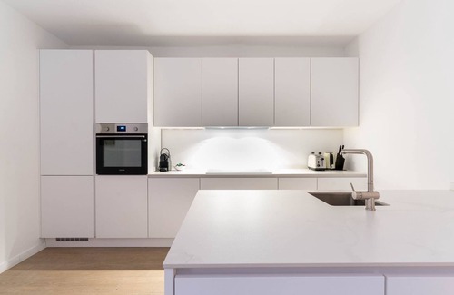 South Antwerp Apartment | Inviting and bright 7-Person Apartment in Antwerp