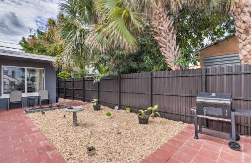 Riviera Beach Apartment | Inviting Apartment Less Than 2 Mi to Riviera Beach!