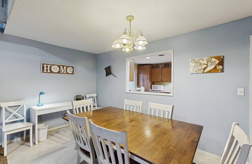 Palmetto Dunes Condo | Inviting Palmetto Dunes condo w/pool, private W/D & deck near beach & golf