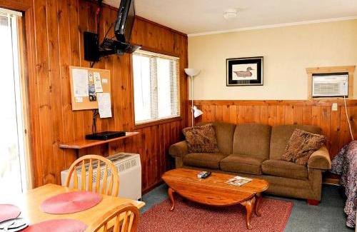West Branch House | Inviting Summer Vacation Cabin on Clear Lake in Ogemaw County, Michigan