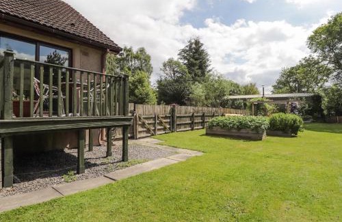 Drumnadrochit House | Iola