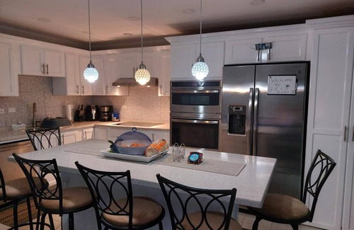 Sunset Crest Condo | IRA EUGENE LUXURY SUITE fondly referred to as IELS is the PERFECT Vacation Spot!