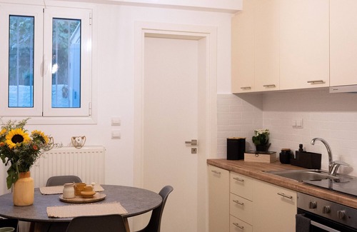 Aigaleo House | Irida's detached house with lovely yard in Athens center