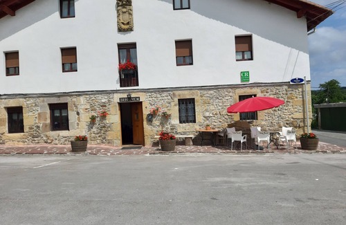 Zubieta Cottage | Irigoien country house for 17 people