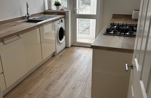 Southsea House | Iris home in Southsea, Portsmouth. 15 minute walk to the seafront!