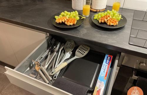 Widnes Apartment | Irwell Stays - Afton House