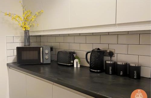 Widnes Apartment | Irwell Stays - Afton House