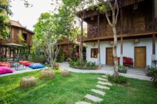 Sangkat Sla Kram Villa | Isann Lodge