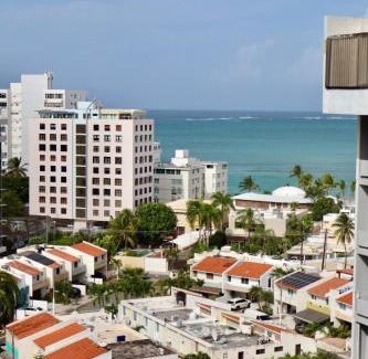Isla Verde Apartment | Isla Verde Modern Apartment with Pool