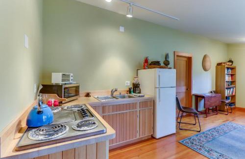 Eastsound Hotel | Island Artist Studio