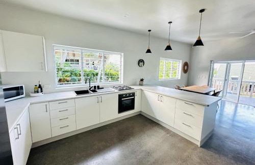 Matavera House | Island Breeze Villa
