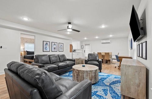San Jacinto House | Island Gems - Sapphirenn