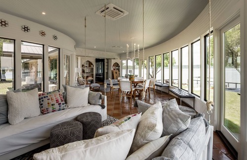 Palo Pinto County House | Island Getaway - Luxurious Home on Private Island