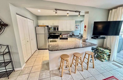 Hilton Head Island Condo | Island Thyme - Hilton Head 3BR 2BA Walk to Beach