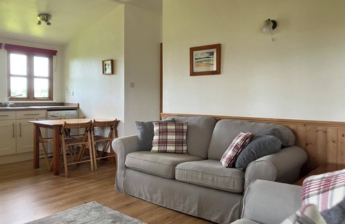 Arisaig Cottage | ISLAND VIEW LODGE, pet friendly, with a garden in Arisaig
