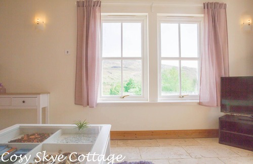 Glenhinnisdal Cottage | Isle of Skye - 3 bedroom 2 Bath room self-catering Cottage (11 miles to Portree)