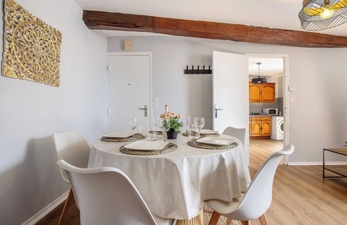 Dax Apartment | Ismarita & Jérôme - 2 Bedrooms - Discover Dax on foot - Wifi - air conditioner
