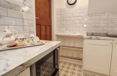 Waterloo Cottage | Ismay Dining Room Suite - Titanic Interest