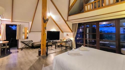 Mittaphap Hotel | Issara Boutique Winery Hotel
