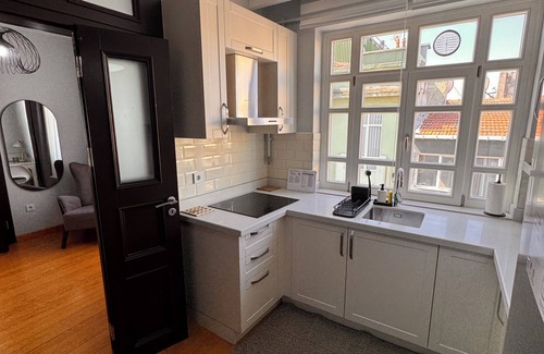 Cihangir Apartment | İstanbul Guesthouse (Adults Only 12+)