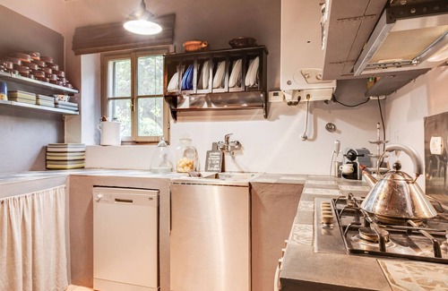 San Giuliano Terme House | Holiday Home in Molina di Quosa near Pisa