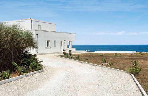 Portopalo di Capo Passero Villa | 180 m² Villa ∙ 5 bedrooms ∙ 10 guests