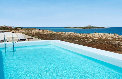 Portopalo di Capo Passero Villa | 180 m² Villa ∙ 5 bedrooms ∙ 10 guests