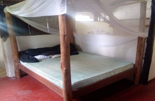Karen House | It's an apartment with ample parking and full of security